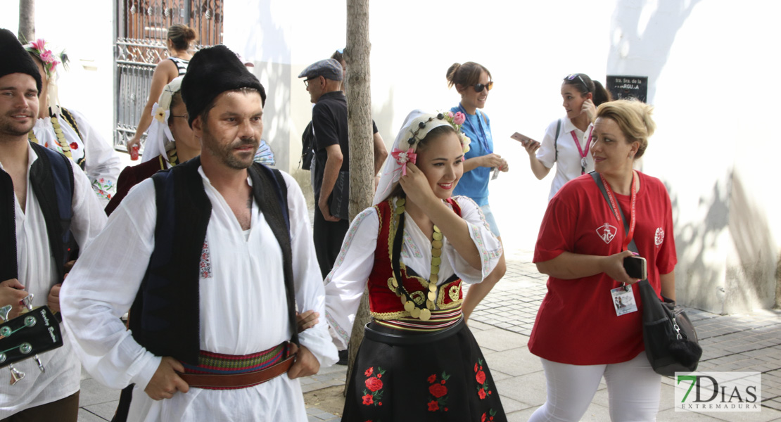 mágenes del desfile del Festival Folklórico Internacional II