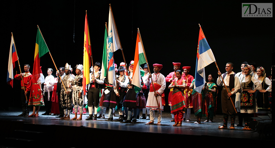 Benín, India y Badajoz inauguran las galas del Festival Folklórico Internacional