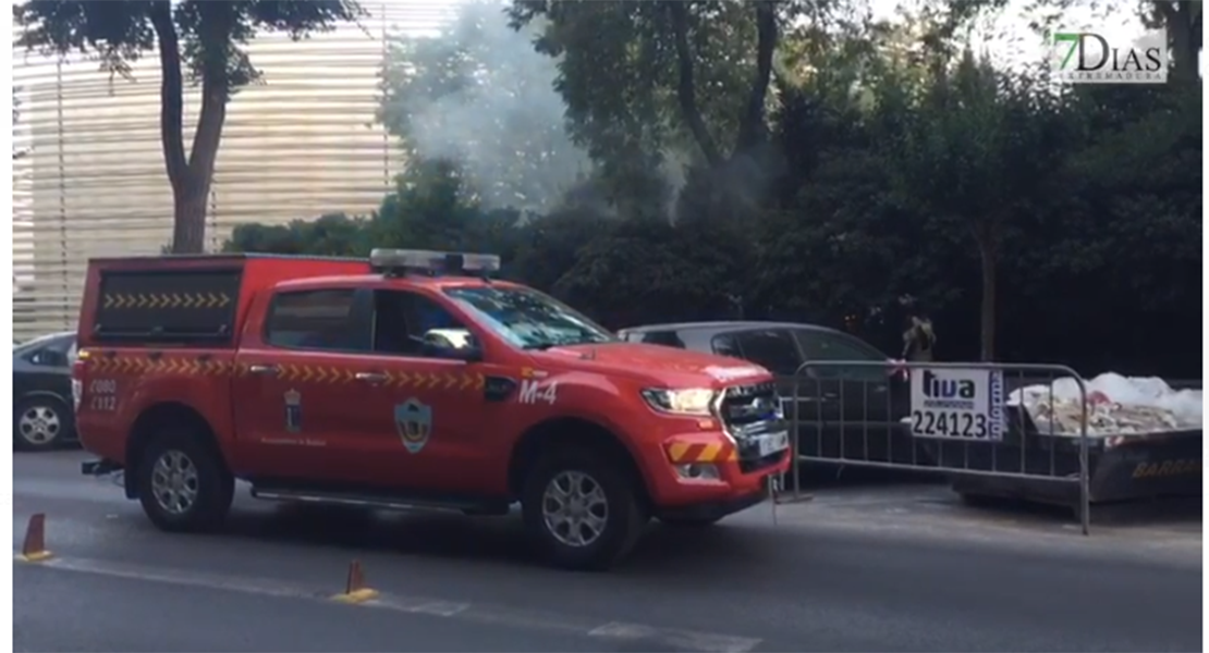 Salen ardiendo varios enseres personales en Puerta del Pilar