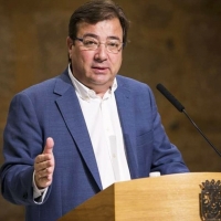 Vara afirma que los mayores son “piezas fundamentales” de la economía del país