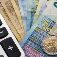 El periodo medio de pago a proveedores baja a los 21,8 días en Extremadura