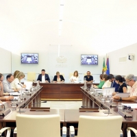 La Asamblea modificará su reglamento para que Unidas Podemos esté en la Mesa