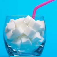 ESTUDIO: A mayor consumo de bebidas azucaradas más riesgo de cáncer