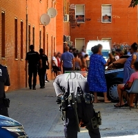 Grave tiroteo en la barriada de Los Colorines