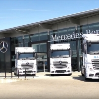 Tránsitos Suroeste se hace con una flota de camiones Mercedes Benz