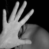 Un hombre mata a su mujer a puñaladas e intenta suicidarse después