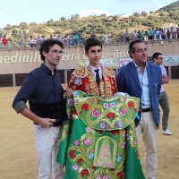 El joven alumno de la Escuela de Tauromaquia, Manuel Perera, triunfa en Andalucía