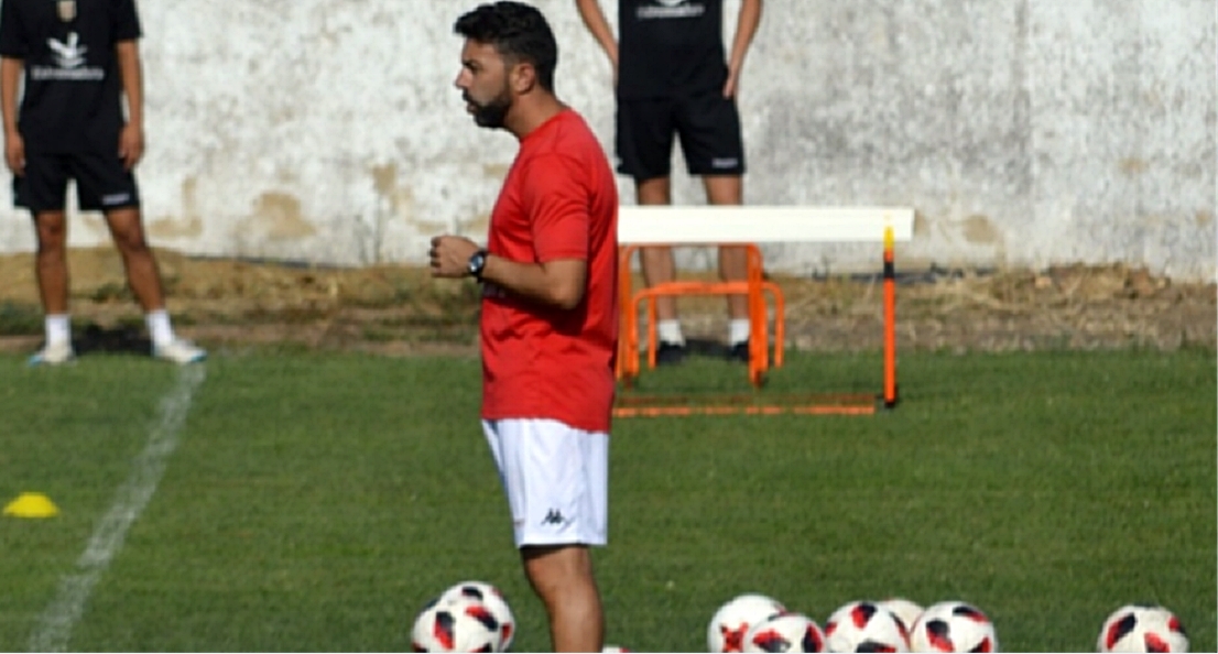 Jesús Perera no podrá continuar en el Mérida de Segunda B