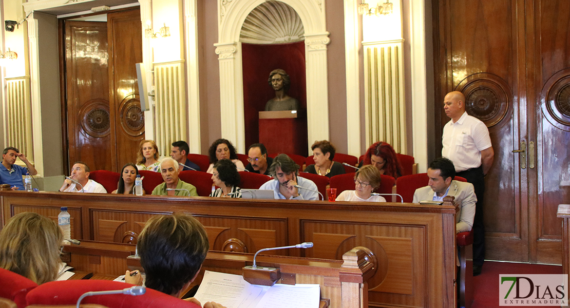 El PSOE exige una comisión permanente de limpieza para Badajoz