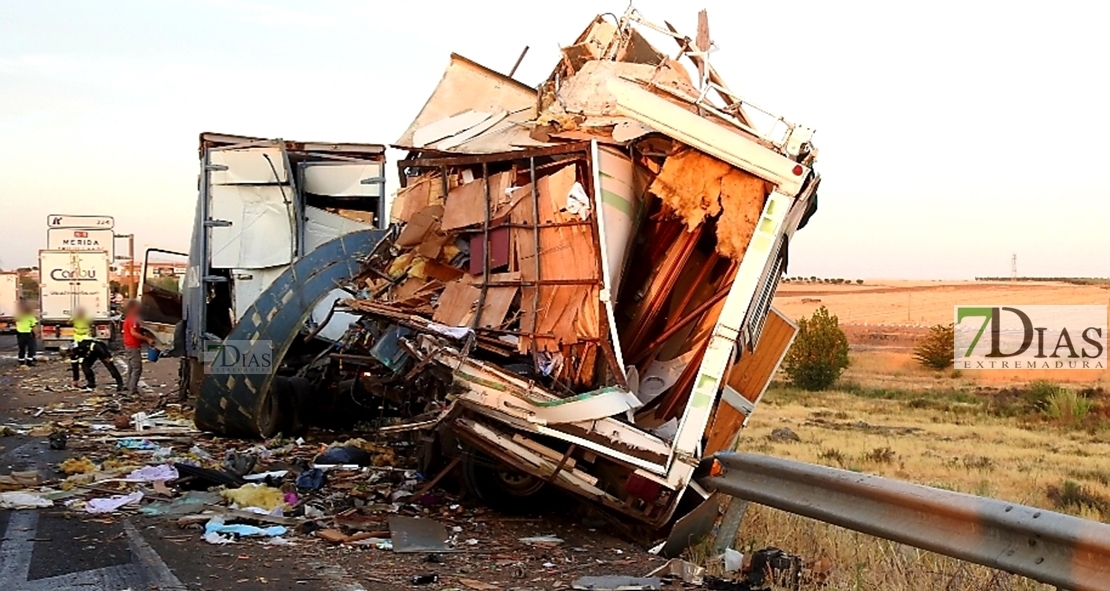 Imágenes del accidente de Trujillanos (Badajoz)