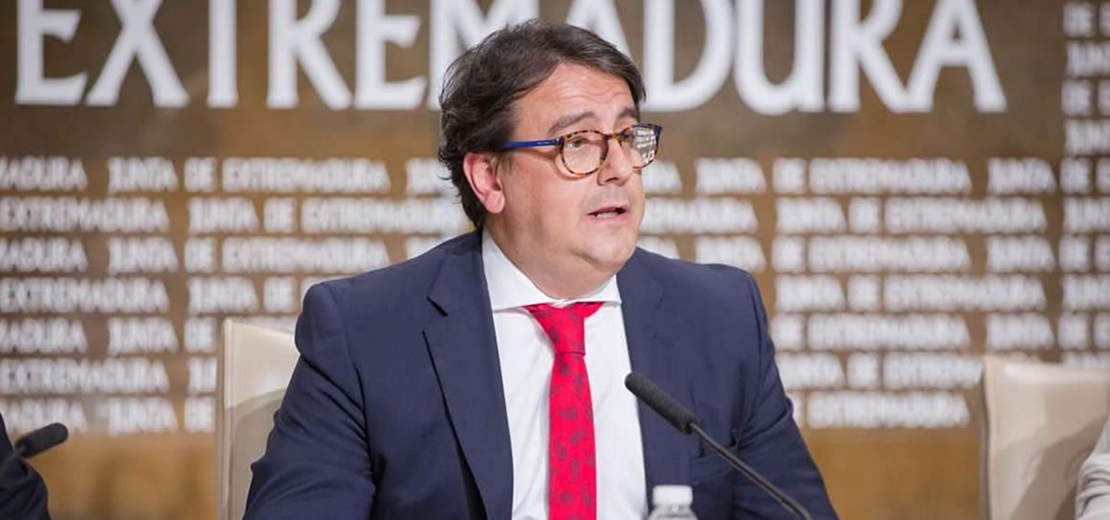 El SES dice que las contrataciones las hace Tenorio pero pedirá explicaciones a la empresa