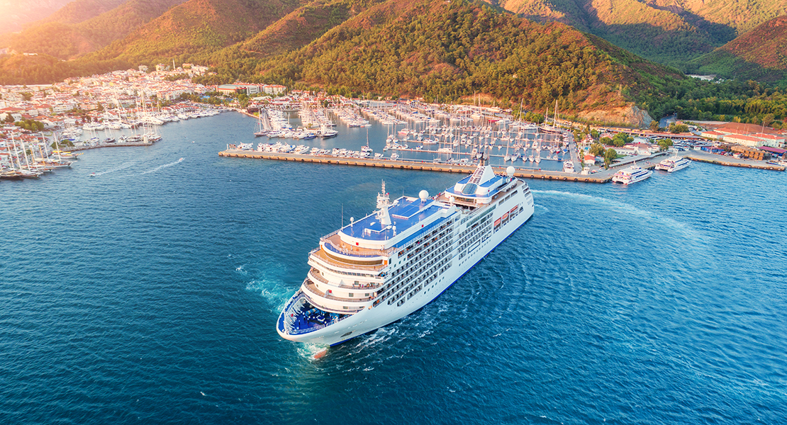 Cuatro de cada diez pasajeros reconoce haber intentado ligar en un crucero