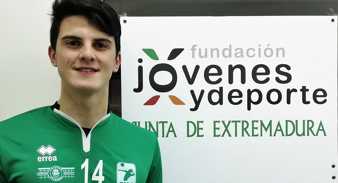 Aurelio Rodríguez defenderá un año más la elástica del Cáceres Voleibol