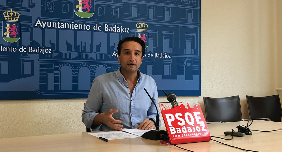 El PSOE de Badajoz recuerda al “tripartito” que le queden 56 días para cumplir sus promesas
