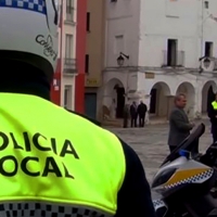 Da positivo en drogas y comienza a agredir a varios agentes de la Policía Local de Badajoz