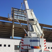 Comienzan los trabajos de desmontaje del antiguo marcador del Nuevo Vivero