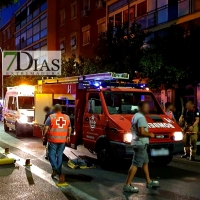 Bomberos acuden al incendio de una vivienda en Santa Marina (Badajoz)
