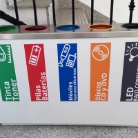 Punto de reciclaje en el Ayuntamiento de Guadiana