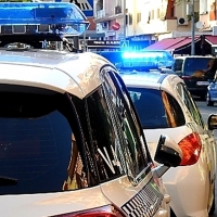 La policía interviene en una pelea en la barriada de San Fernando