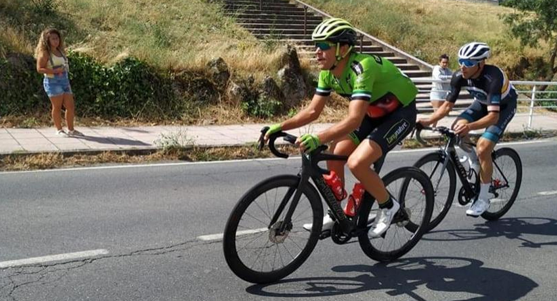 Pedro Sánchez gana al sprint el LV Premio Circuito de Hervás de Ciclismo