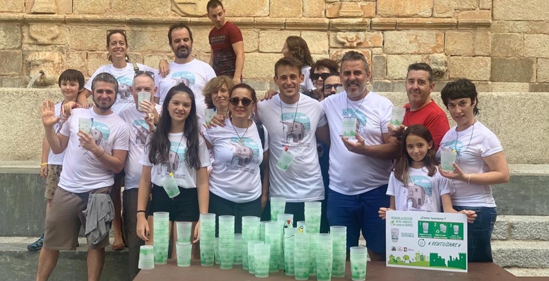 Fiestas y reciclaje van de la mano en el barrio de la Ciudad Monumental de Cáceres