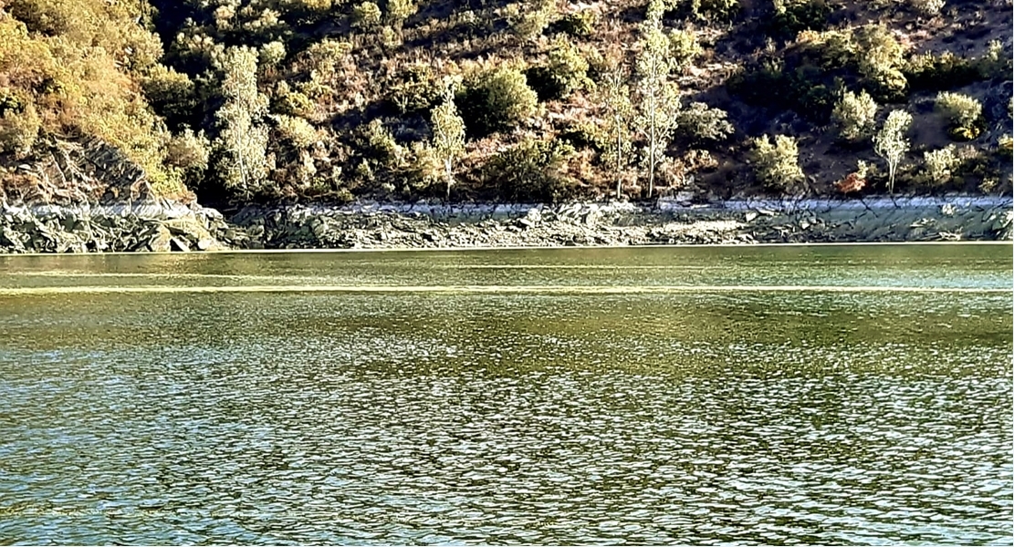 El bajo cauce del Tajo deja visibles algunas estructuras antiguas