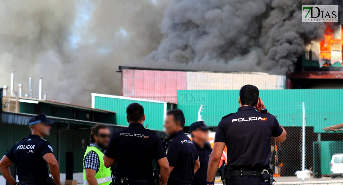 Imágenes del grave incendio en la Panificadora