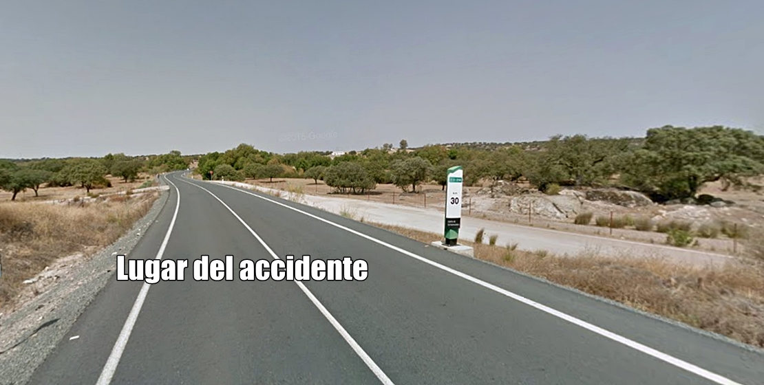 Tres jóvenes heridos graves en un accidente en la EX-214