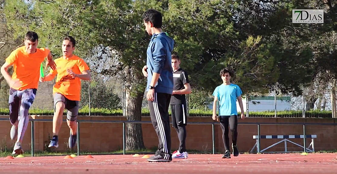 El Club Atletismo Badajoz busca tres monitores