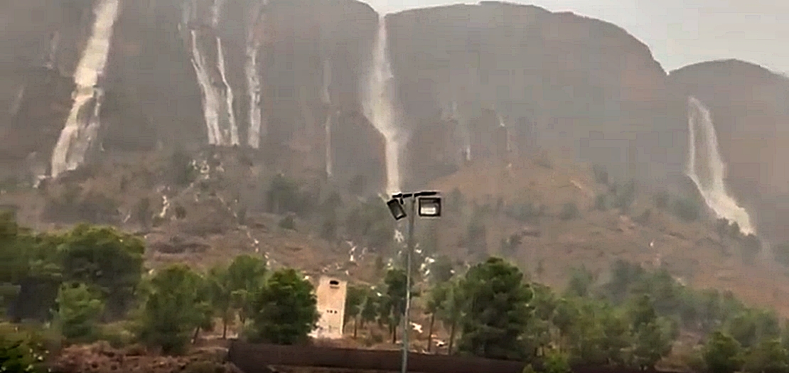 Cataratas en las montañas de la España seca