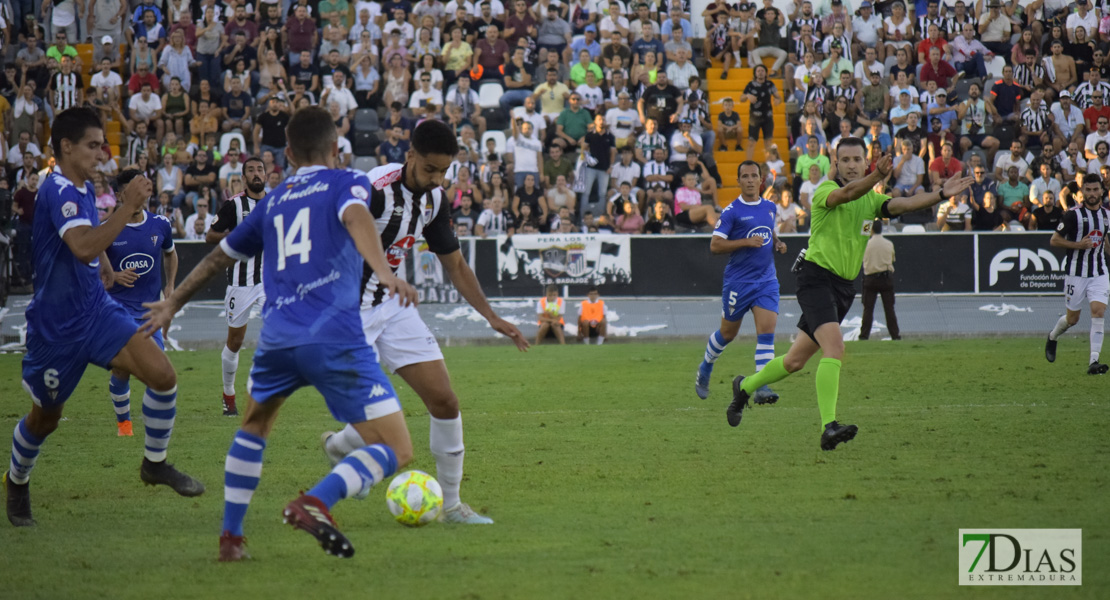 Imágenes del CD. Badajoz 1 - 2 San Fernando