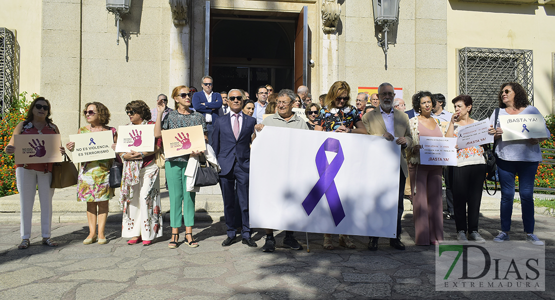Minuto de silencio por la mujer que desaparecida en Málaga desde junio