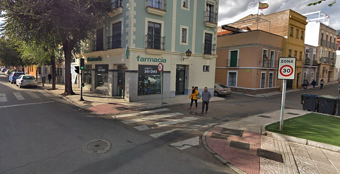 Agentes policiales detienen al atracador de una farmacia en Badajoz