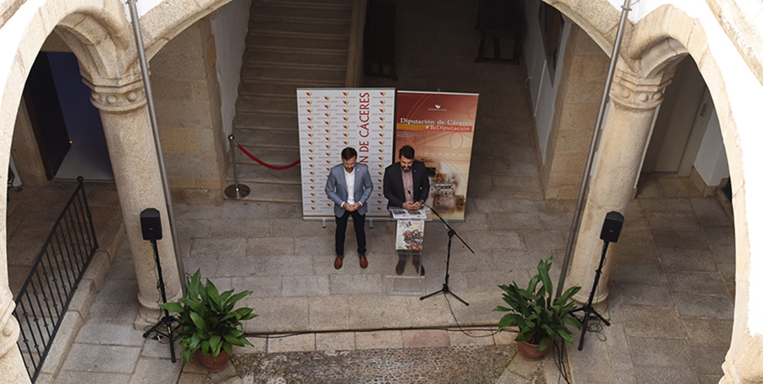 Música, pasacalles, batucadas, teatro y mucho más en la provincia de Cáceres