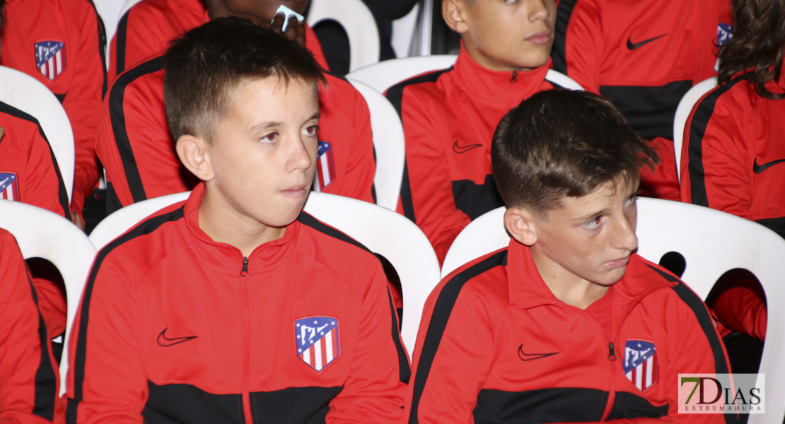 Imágenes del acto inaugural del V Torneo de fútbol infantil Ciudad de Talavera la Real