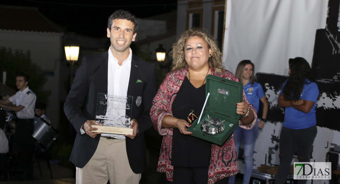 Imágenes del acto inaugural del V Torneo de fútbol infantil Ciudad de Talavera la Real