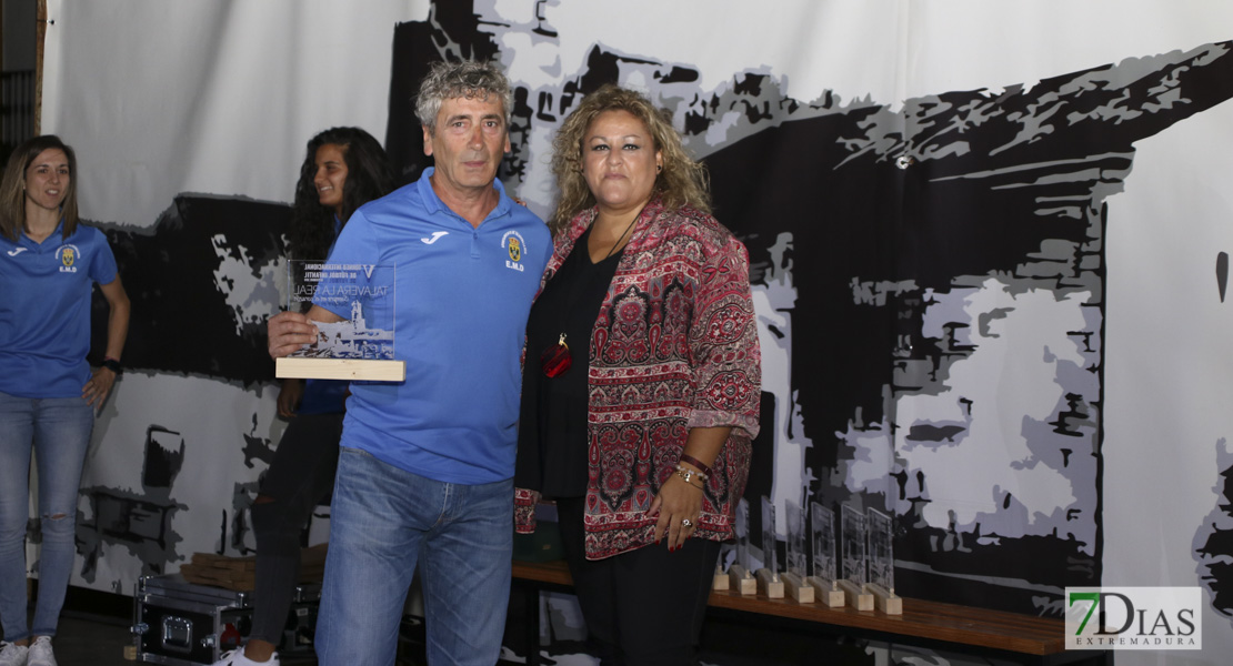 Imágenes del acto inaugural del V Torneo de fútbol infantil Ciudad de Talavera la Real