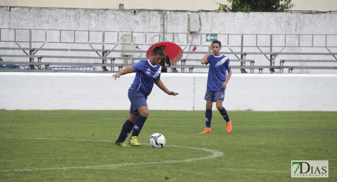 Imágenes de la 1ª jornada del V Torneo Internacional de fútbol infantil Ciudad de Talavera la Real