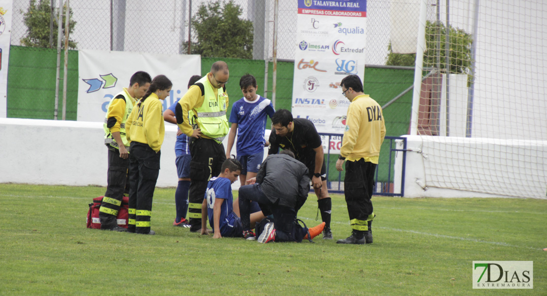 Imágenes de la 1ª jornada del V Torneo Internacional de fútbol infantil Ciudad de Talavera la Real