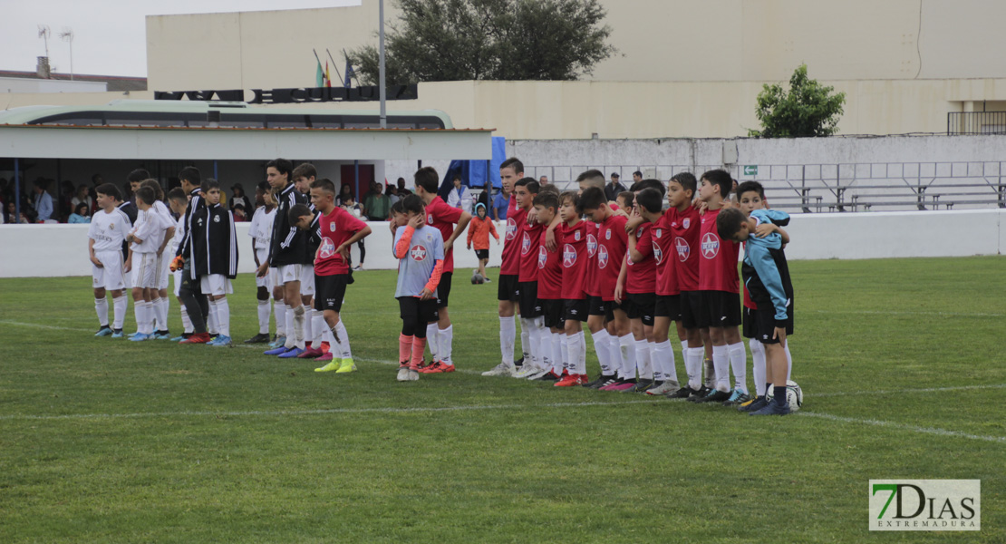 Imágenes de la 1ª jornada del V Torneo Internacional de fútbol infantil Ciudad de Talavera la Real