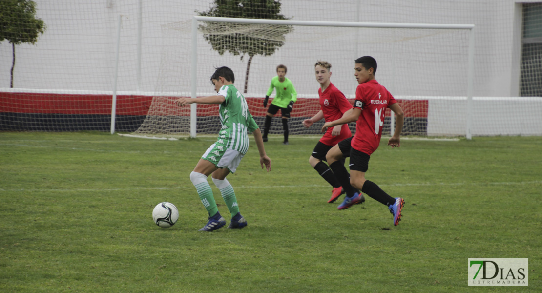 Imágenes de la 1ª jornada del V Torneo Internacional de fútbol infantil Ciudad de Talavera la Real