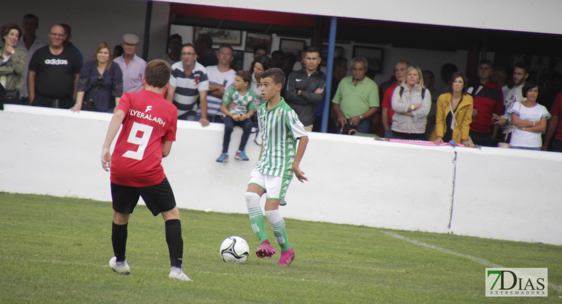 Imágenes de la 1ª jornada del V Torneo Internacional de fútbol infantil Ciudad de Talavera la Real