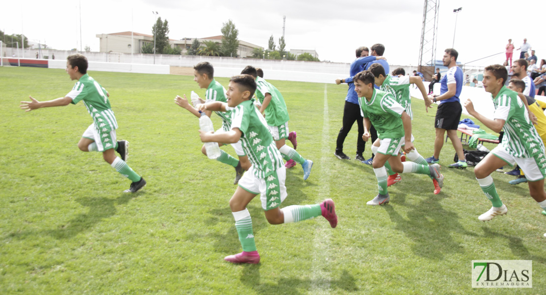 Imágenes del último día del V Torneo Internacional de fútbol infantil Ciudad de Talavera