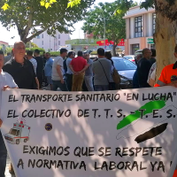 Los trabajadores de Ambulancias Tenorio se manifiestan ante el SES y Vergeles no da la cara