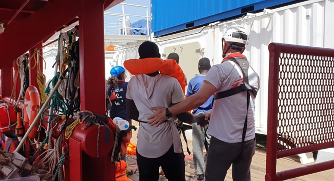 Los 82 inmigrantes del Ocean Viking desembarcan en Lampedusa