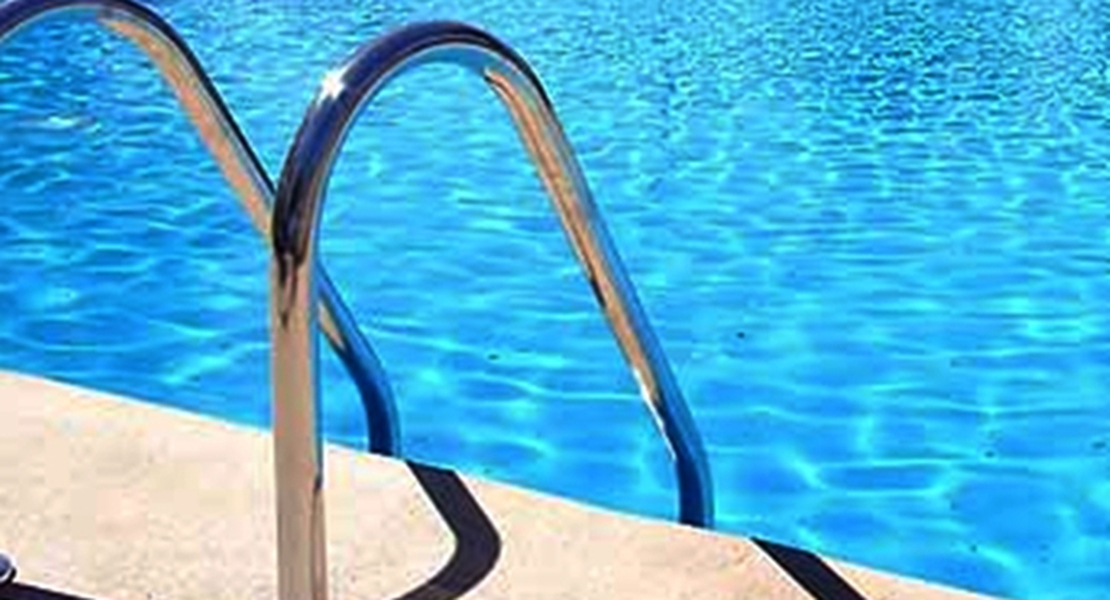 Podemos critica que se cierren las piscinas pacenses en plena ola de calor