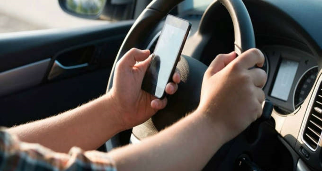 70.000 conductores extremeños confiesan hacerse selfies conduciendo