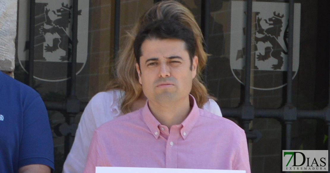 Vélez le pide a los vecinos su colaboración para mantener ‘con decoro’ Badajoz