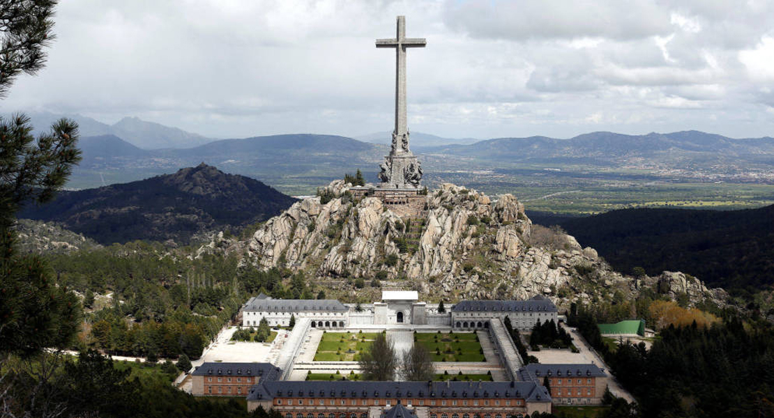 OPINIÓN: La exhumación de Franco, una forma de dignificar a los que dieron su vida por Badajoz