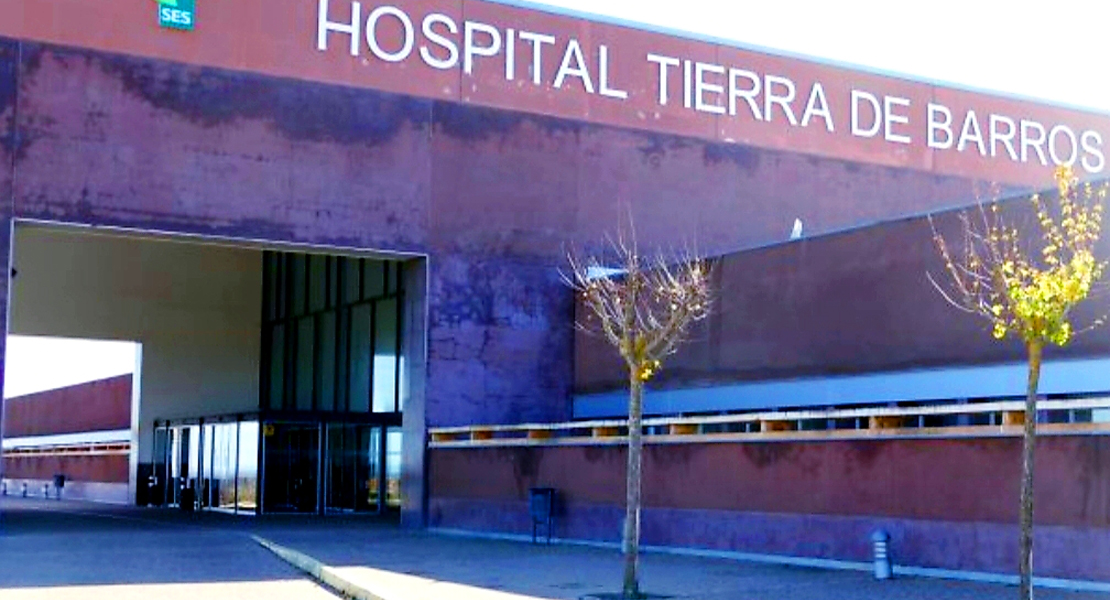 Evacúan el Hospital Tierra de Barros por un incendio en una habitación